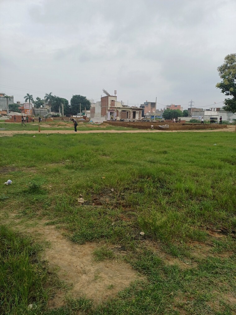 Garden, dheeraj nagar  127 Sq.Yd. Plot In Dheeraj Nagar Faridabad 9132734