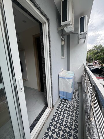 Balcony in 2 BHK Builder Floor at ROF Portico, Sushant Lok I – for Rent