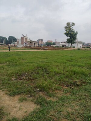  Plot – Garden View at Dheeraj Nagar - for Sale