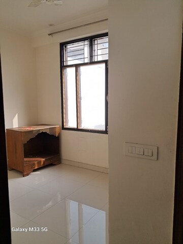 Room in 3 BHK Apartment at Migsun Vilaasa, Eta Ii Greater Noida – for Sale