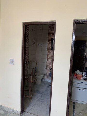 Building Lobby in 2 BHK Builder Floor at Ashok Nagar – for Rent