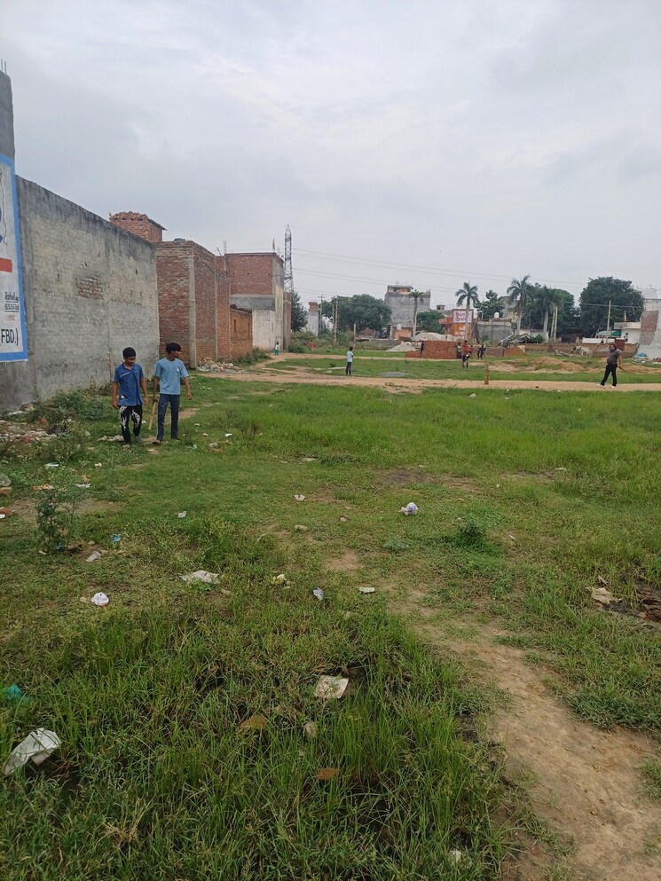 Garden, dheeraj nagar  130 Sq.Yd. Plot In Dheeraj Nagar Faridabad 9132788