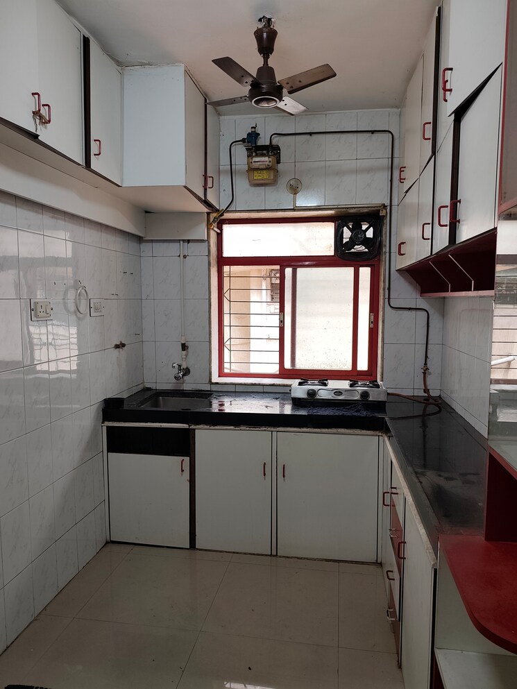 Kitchen, shrirang-chs 1.5 Bedroom 650 Sq.Ft. Apartment In Shrirang Society Thane 9132833