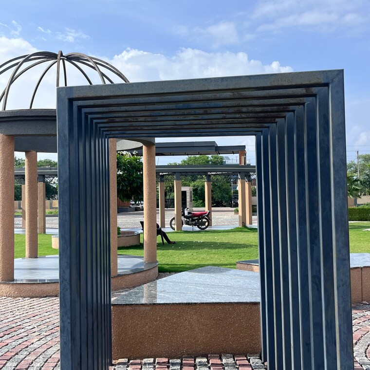  Parking, bada bangarda  1000 Sq.Ft. Plot In Bada Bangarda Indore 9132824