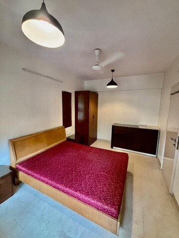 Bedroom in 1 BHK Apartment at Khar West – for Rent