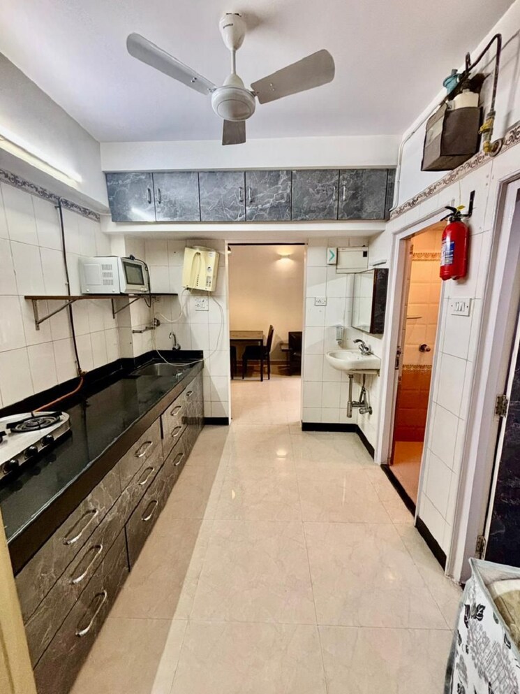 Kitchen, khar west 1 Bedroom 550 Sq.Ft. Apartment In Khar West Mumbai 9132815