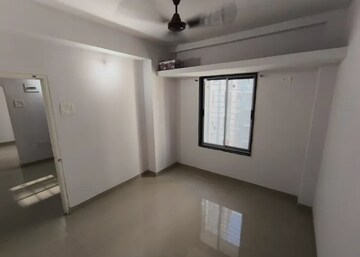 Room in 1 BHK Apartment at Goregaon West – for Rent