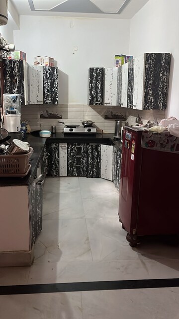 Bedroom in 3 BHK Builder Floor at Ardee City, Indira Colony 2 – for Rent