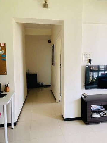 Room in 1 BHK Apartment at Bandra West – for Rent