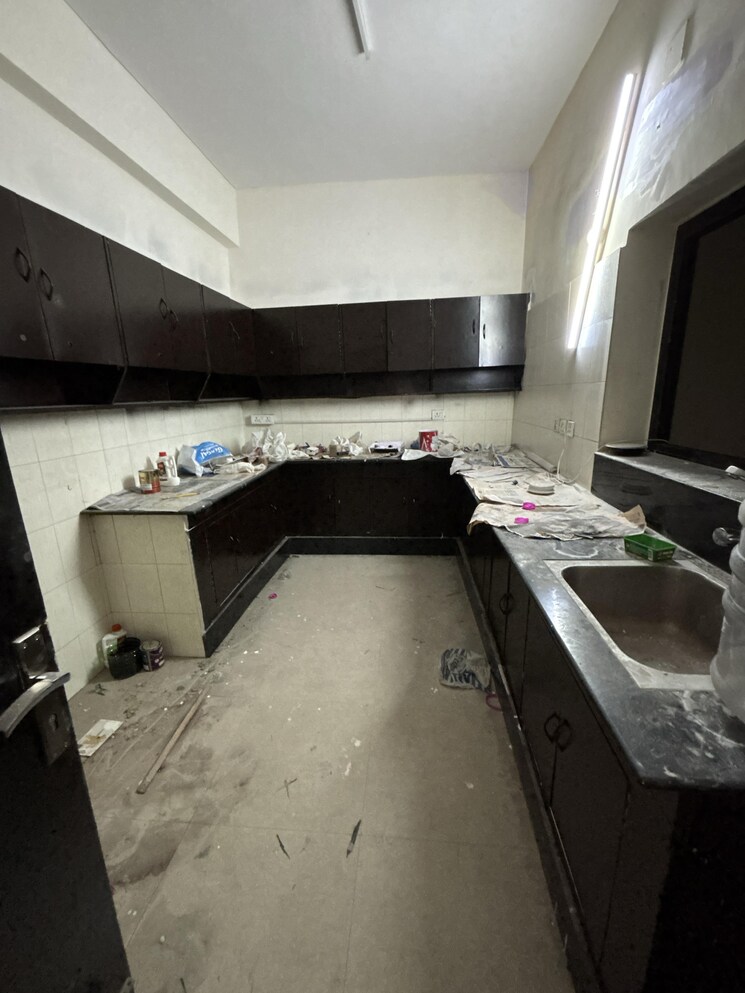 Kitchen, safdarjung enclave 6+ Bedroom 4500 Sq.Ft. Independent House In Safdarjung Enclave Delhi 9132869