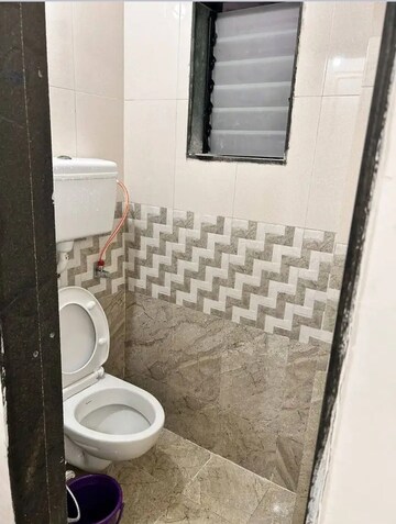 Bathroom in 1 BHK Apartment at Unnat Nagar – for Rent