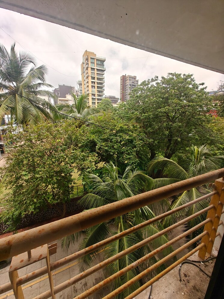 Balcony, bandra west 2 Bedroom 750 Sq.Ft. Apartment In Bandra West Mumbai 9132891