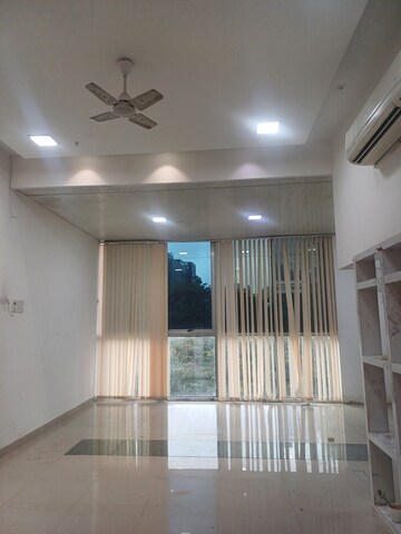 Room in  Office Space at Morya Blue Moon, Andheri West – for Rent