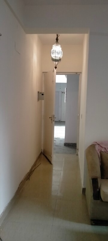 Room in 2 BHK Apartment at Tulip Lemon, Sector 69 – for Rent