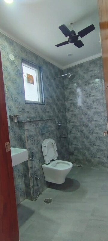 Bathroom in 4 BHK Builder Floor at Kibithu Homes, Sector 47 – for Rent