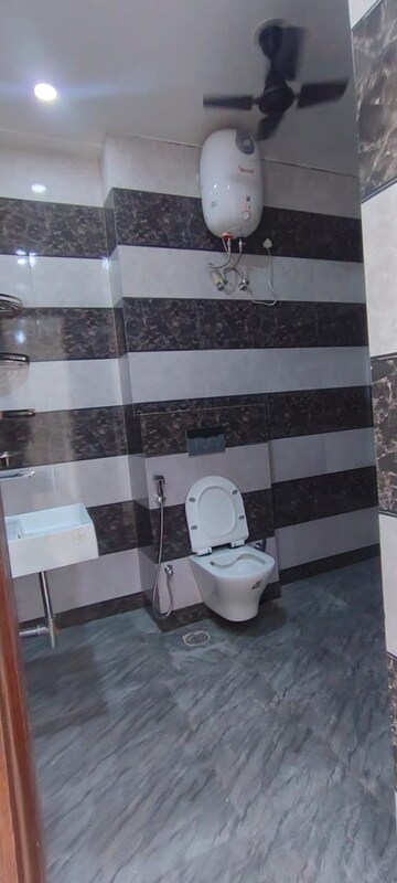 Team Area in 4 BHK Builder Floor at Kibithu Homes, Sector 47 – for Rent