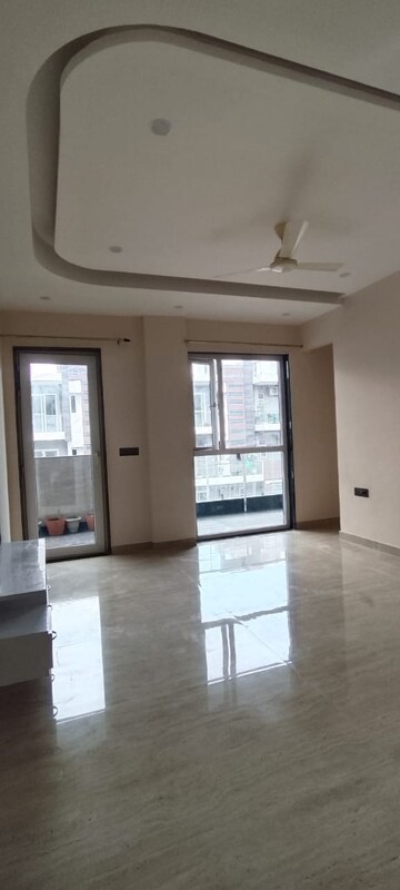 Room in 4 BHK Builder Floor at Kibithu Homes, Sector 47 – for Rent
