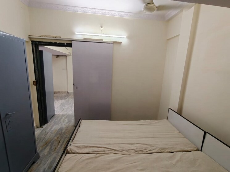 Room, khar west 2 Bedroom 750 Sq.Ft. Apartment In Khar West Mumbai 9132948
