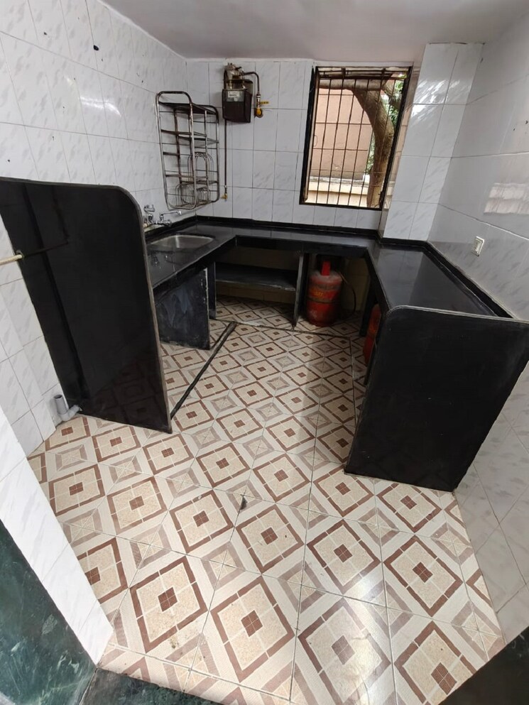 Kitchen, khar west 2 Bedroom 750 Sq.Ft. Apartment In Khar West Mumbai 9132948