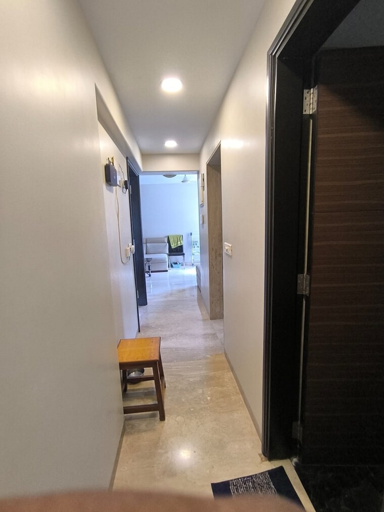 Room, bandra west 2 Bedroom 750 Sq.Ft. Apartment In Bandra West Mumbai 9132980