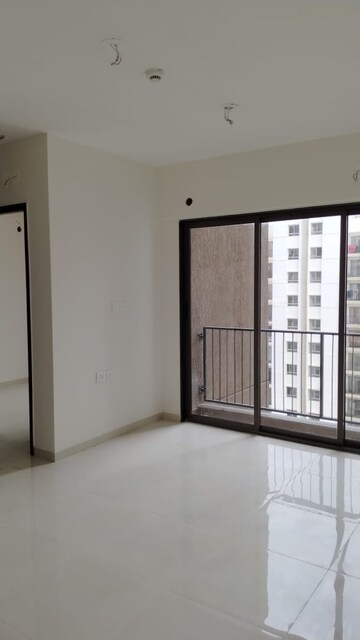 Room in 2 BHK Apartment at Runwal My City, Dombivli East – for Rent