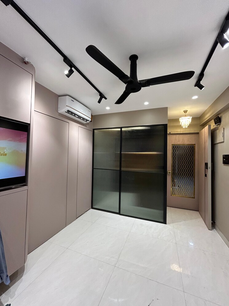 Room, khar east 1 Bedroom 322 Sq.Ft. Apartment In Khar East Mumbai 9133085