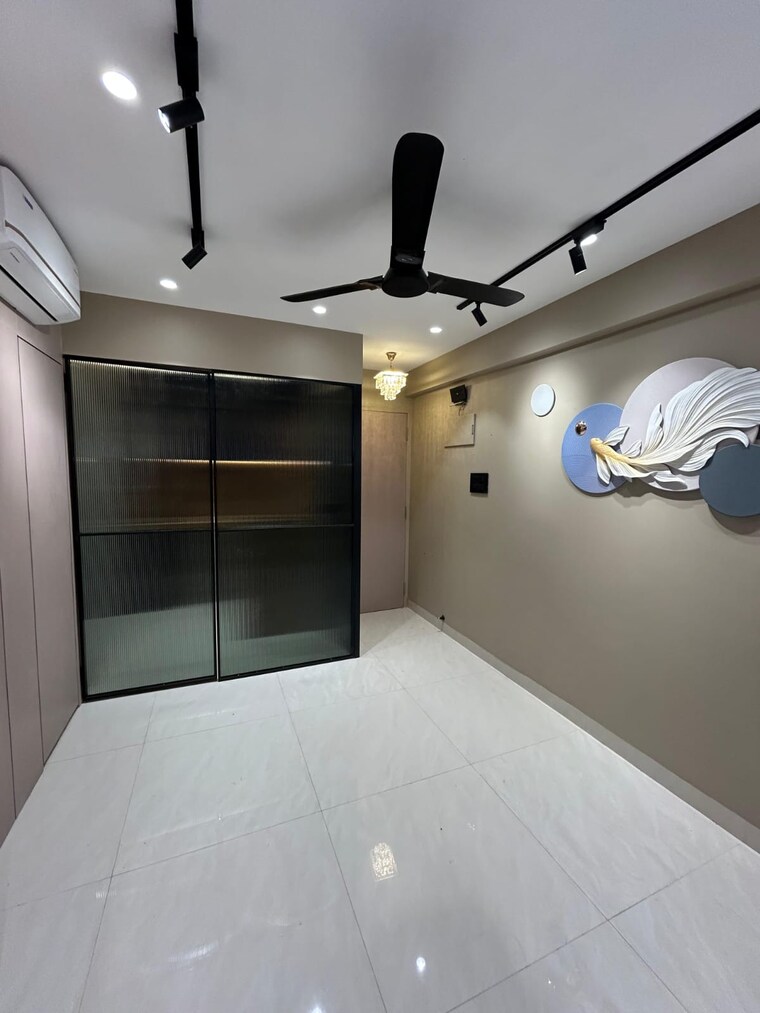 Room, khar east 1 Bedroom 322 Sq.Ft. Apartment In Khar East Mumbai 9133085