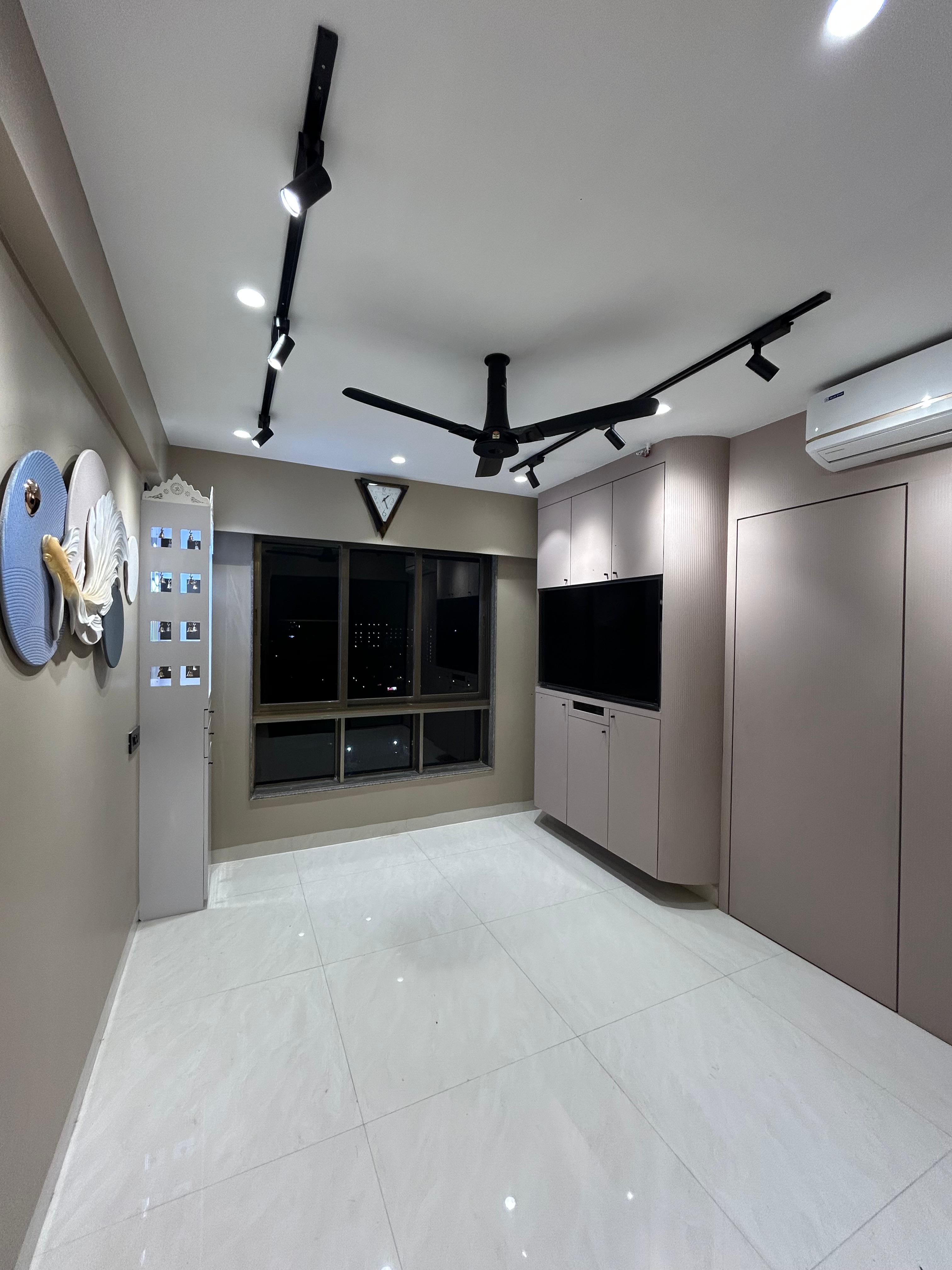 1 BHK Apartment For Sale in Khar East