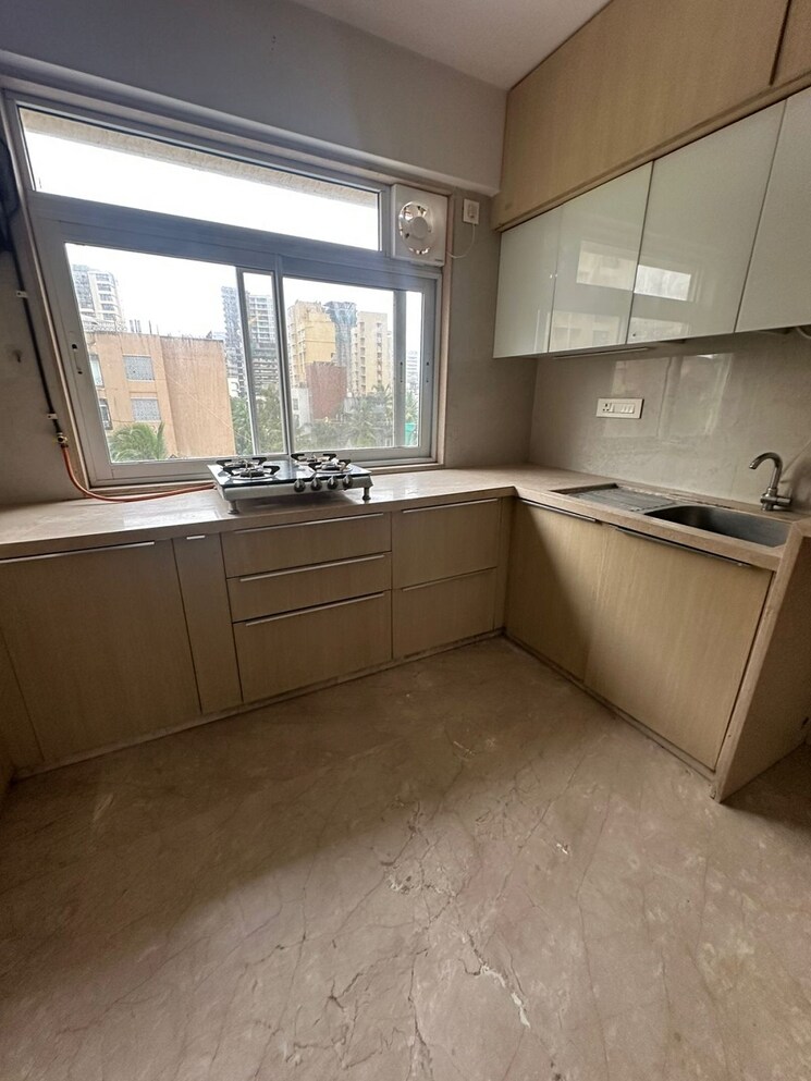 Kitchen, khar west 2 Bedroom 750 Sq.Ft. Apartment In Khar West Mumbai 9132993