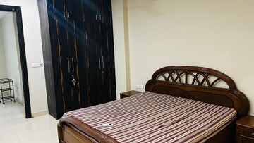 Bedroom in 4 BHK Builder Floor at DLF Atria, Dlf Phase ii – for Rent