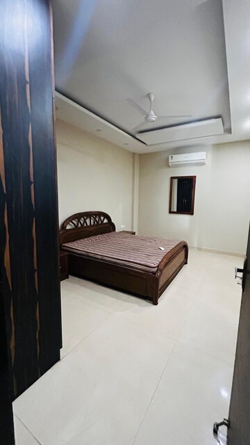 Bedroom in 4 BHK Builder Floor at DLF Atria, Dlf Phase ii – for Rent