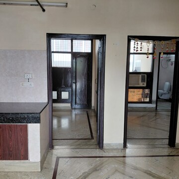 Room in 2.5 BHK Villa at Sector 22b – for Rent