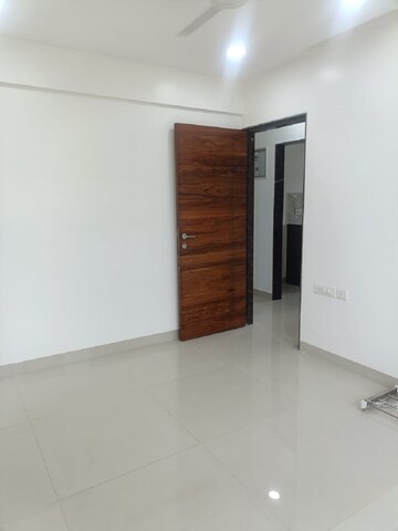 Room in 2 BHK Apartment at Santacruz West – for Rent