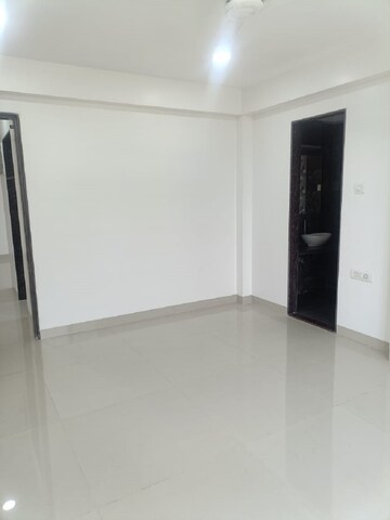 Room in 2 BHK Apartment at Santacruz West – for Rent