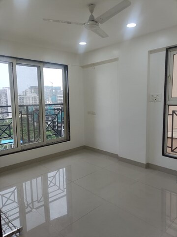 Room in 2 BHK Apartment at Santacruz West – for Rent