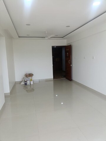 Room in 2 BHK Apartment at Santacruz West – for Rent