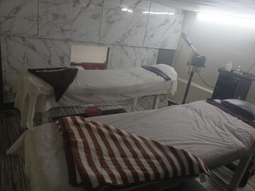 Bedroom in  Shop at Sanpada – for Rent