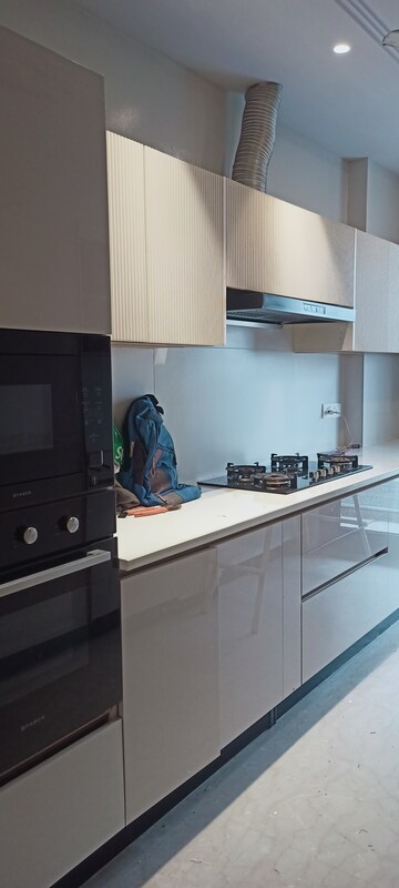 Kitchen in 4 BHK Builder Floor at DLF City Phase IV, Dlf Phase iv – for Rent