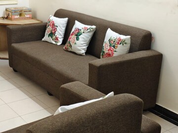 Bedroom in 3.5 BHK Builder Floor at Sushant Lok 2, Sector 57 – for Rent