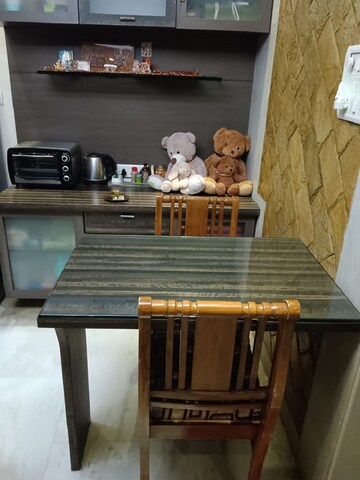 Room in 1 BHK Apartment at Juhu – for Rent