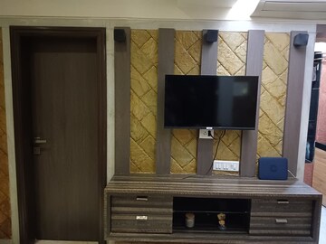 Room in 1 BHK Apartment at Juhu – for Rent