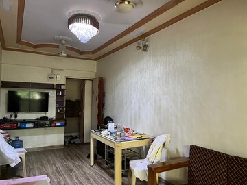 Bedroom in 2 BHK Apartment at Shah Complex 3, Sanpada – for Rent
