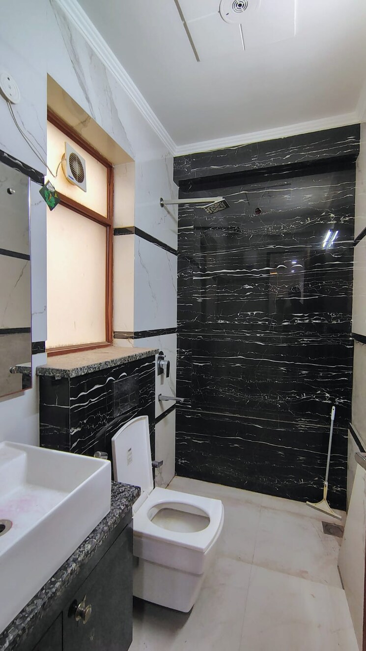 Team Area, sushant-lok-2 3.5 Bedroom 1800 Sq.Ft. Builder Floor In Sector 57 Gurgaon 9133090