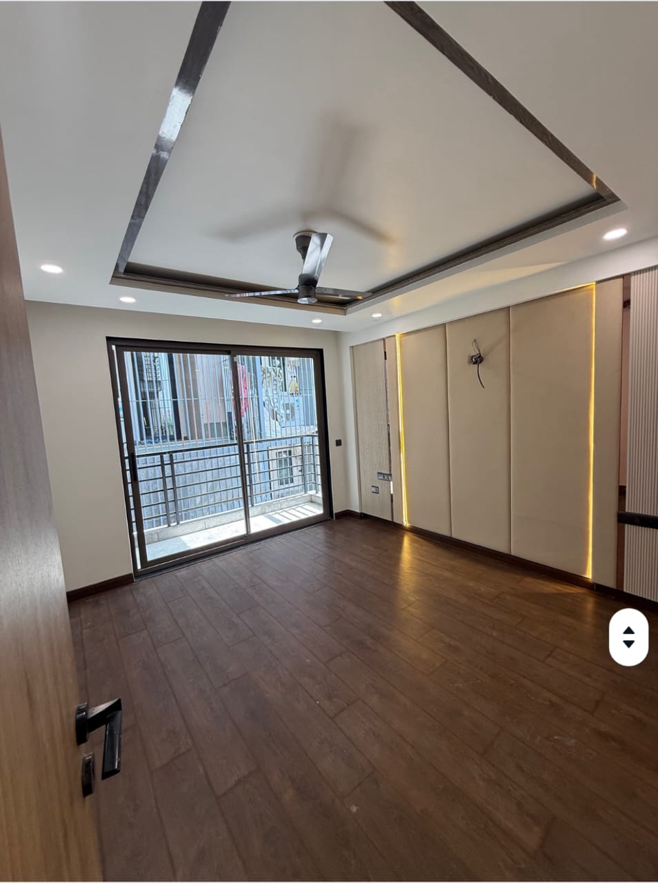 3 BHK + Servant Room 2700 Sq.Ft. Builder Floor in DLF Qerwa