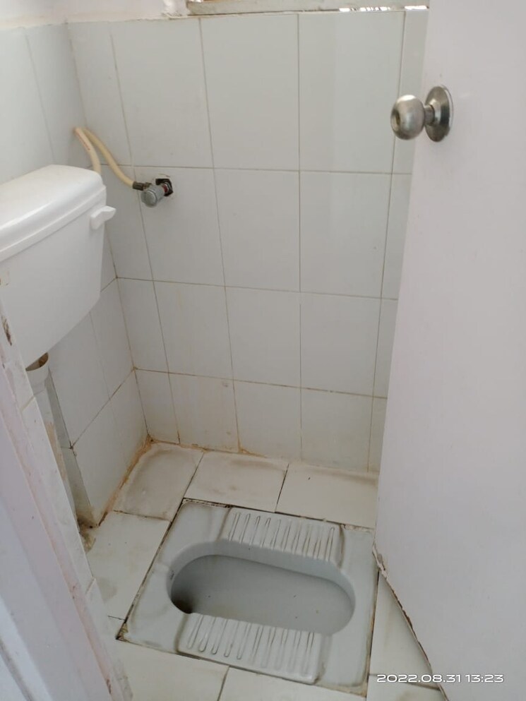 Bathroom, rajyog-township 2 Bedroom 900 Sq.Ft. Apartment In Sinhagad Road Pune 9133087