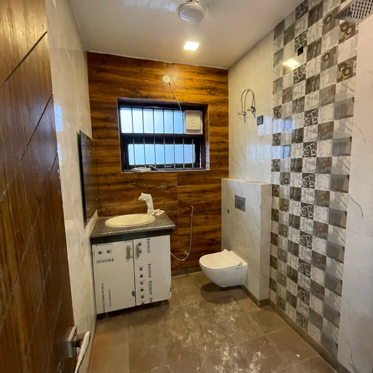 Kitchen, sector 21a 5 Bedroom 500 Sq.Yd. Builder Floor In Sector 21a Faridabad 9133106