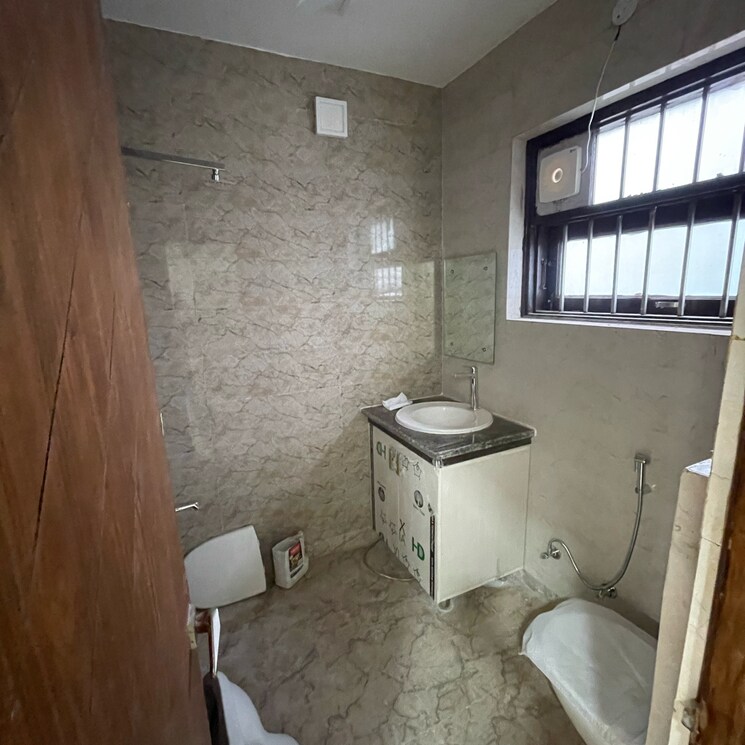 Kitchen, sector 21a 5 Bedroom 500 Sq.Yd. Builder Floor In Sector 21a Faridabad 9133106