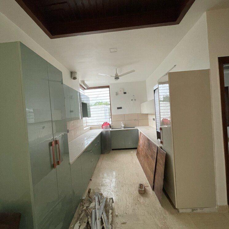 Kitchen, sector 21a 5 Bedroom 500 Sq.Yd. Builder Floor In Sector 21a Faridabad 9133106