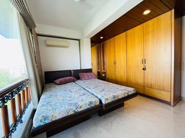 Bedroom in 2 BHK Apartment at Himath Ghar Khar West, Khar West – for Rent