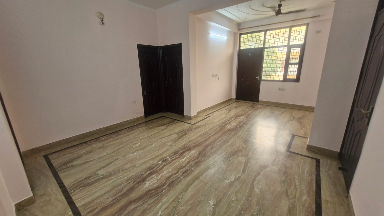 3 BHK Builder Floor For Rent in SS Mayfield Gardens
